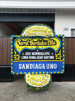Papan Bunga Duka di Poigar